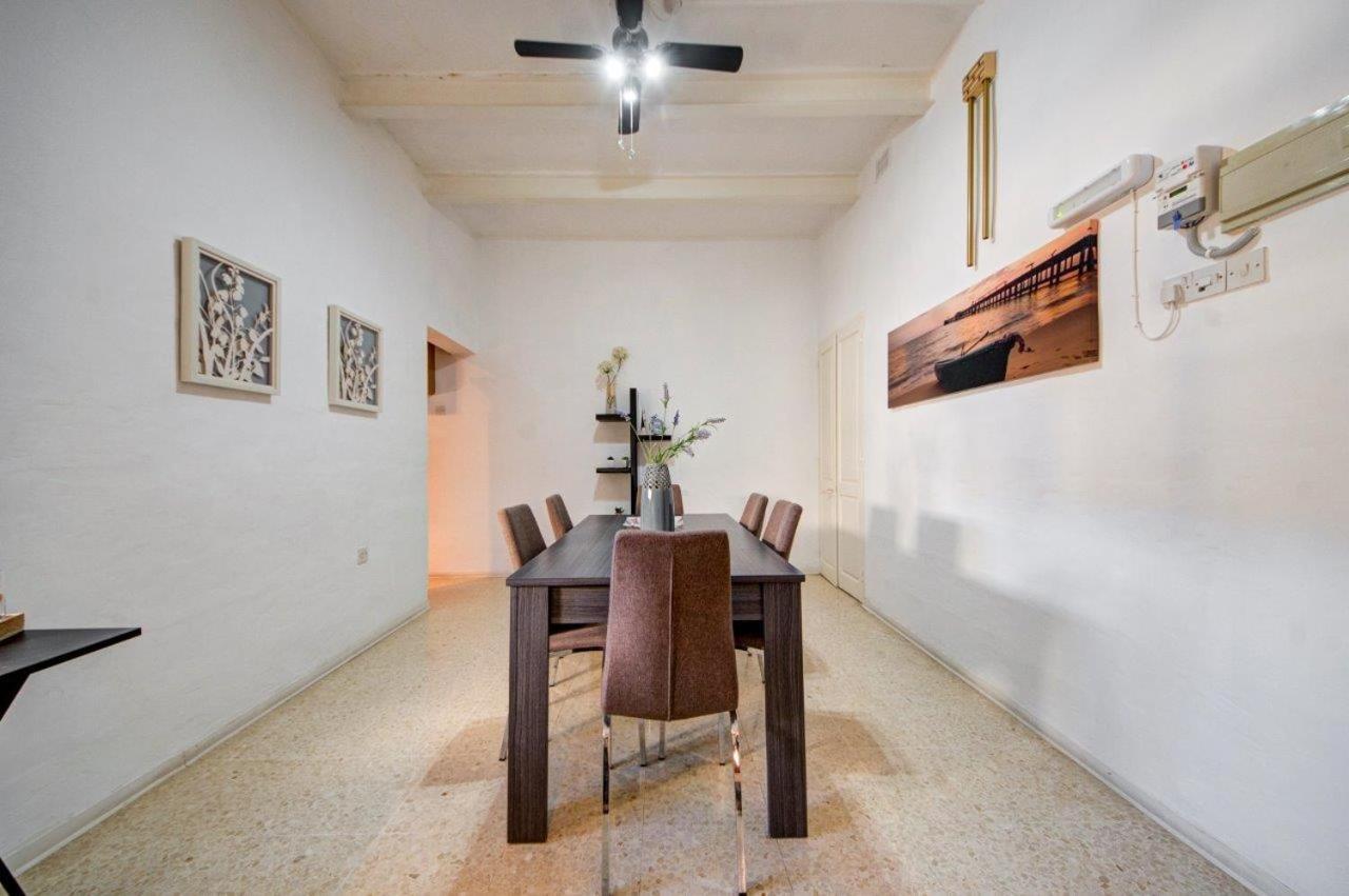 Valletta 2 Bedroom Sleeps 6 Apartment Walking Distance To Centre And The Sea Екстер'єр фото